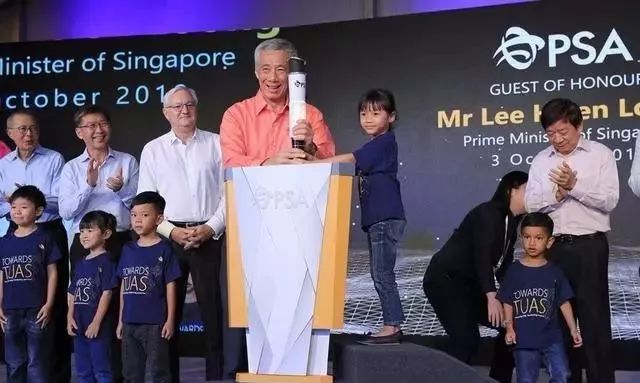 832.jpg