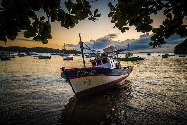 boat-997010_640.jpg