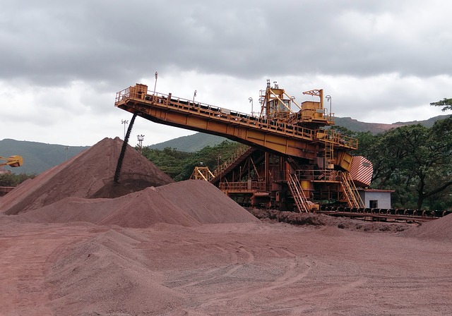 mining-856022_640.jpg